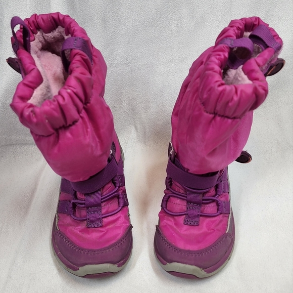 made 2 play sneaker boot